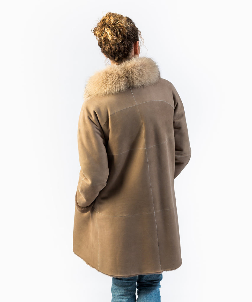 Abrigo doble faz cuello zorro