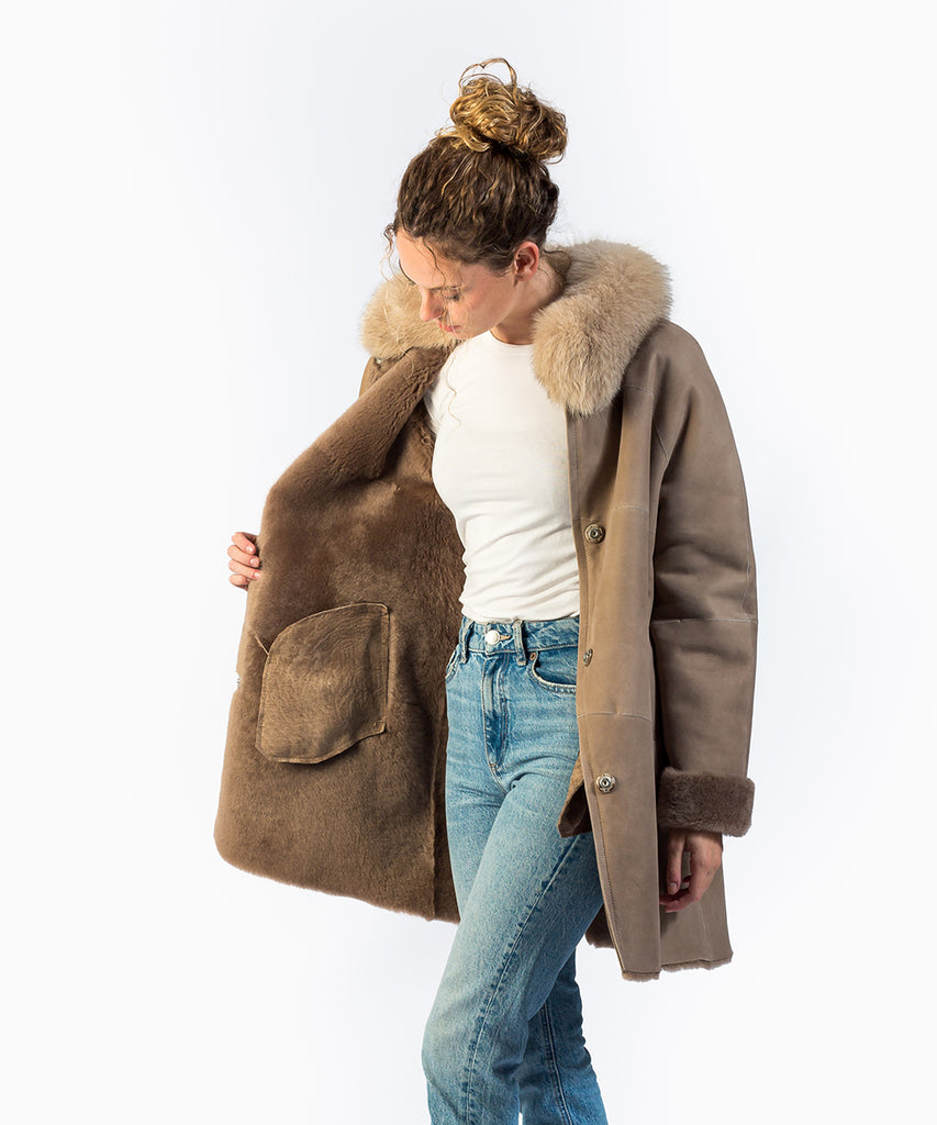 Abrigo doble faz cuello zorro