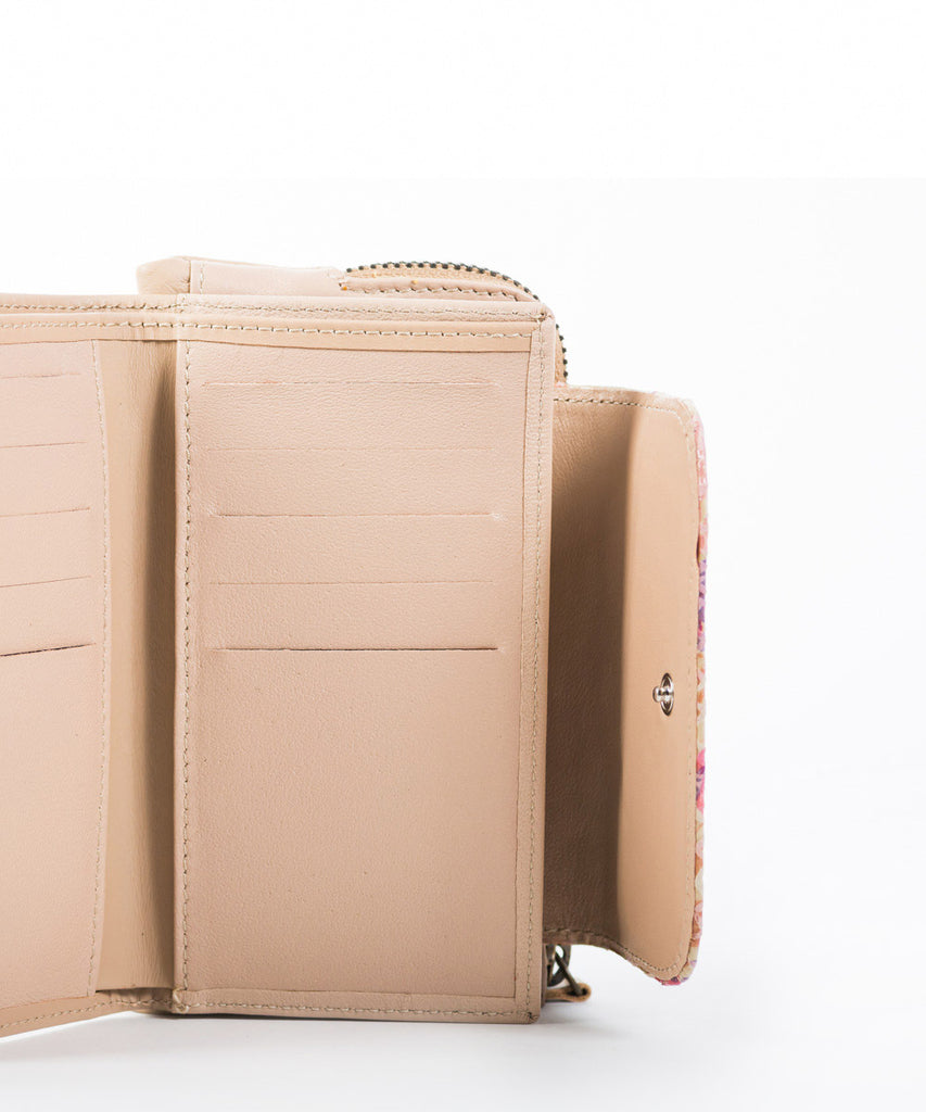 Cartera solapa floral mujer