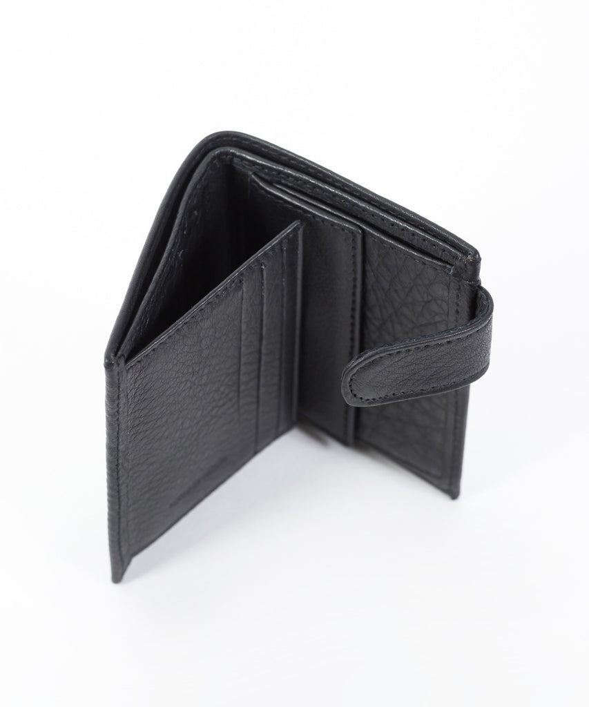 Cartera piel negra trabilla