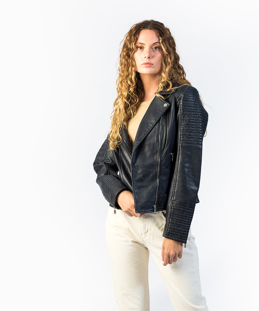 Cazadora biker en napa azul