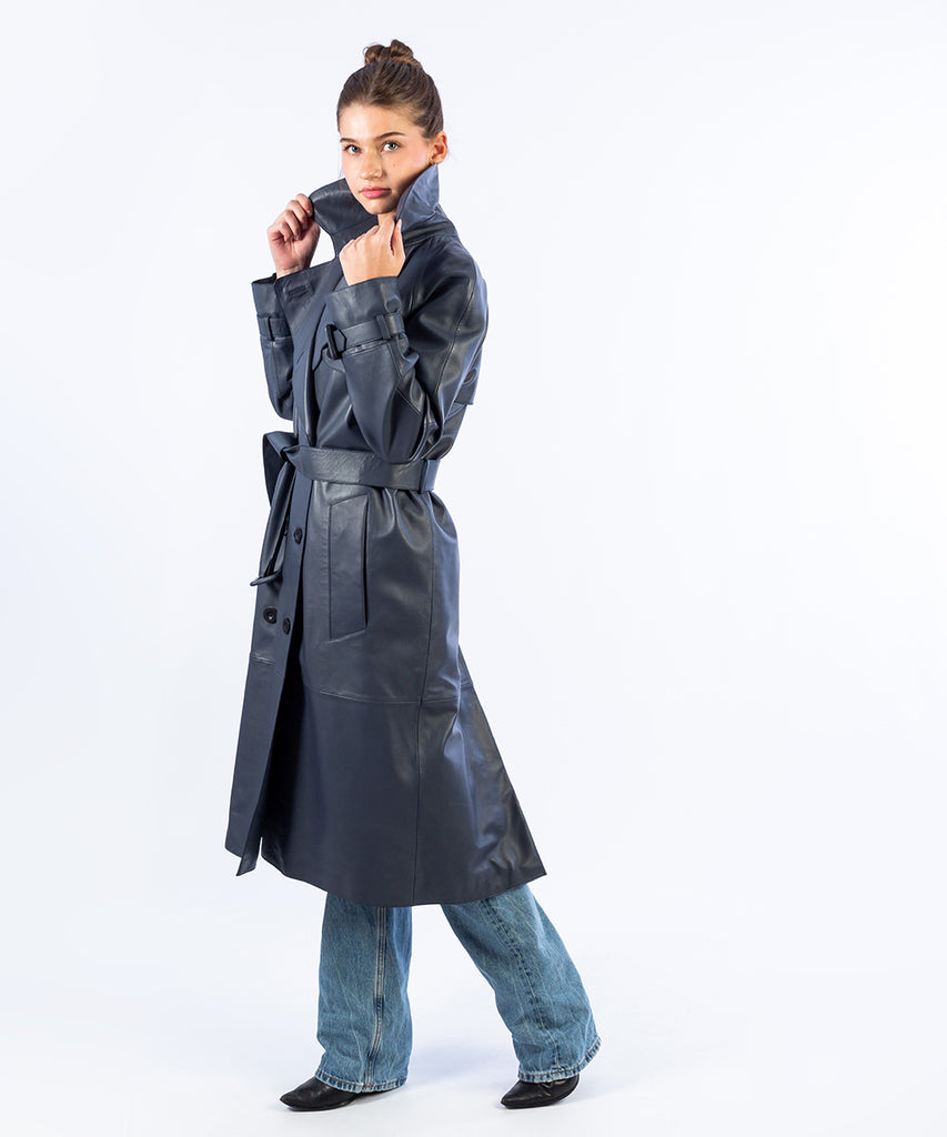 Gabardina_piel_azul_mujer_napa_clasica_10