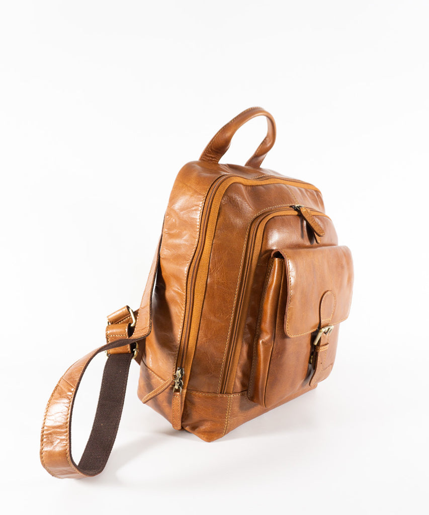 Mochila piel camel acabado brillo