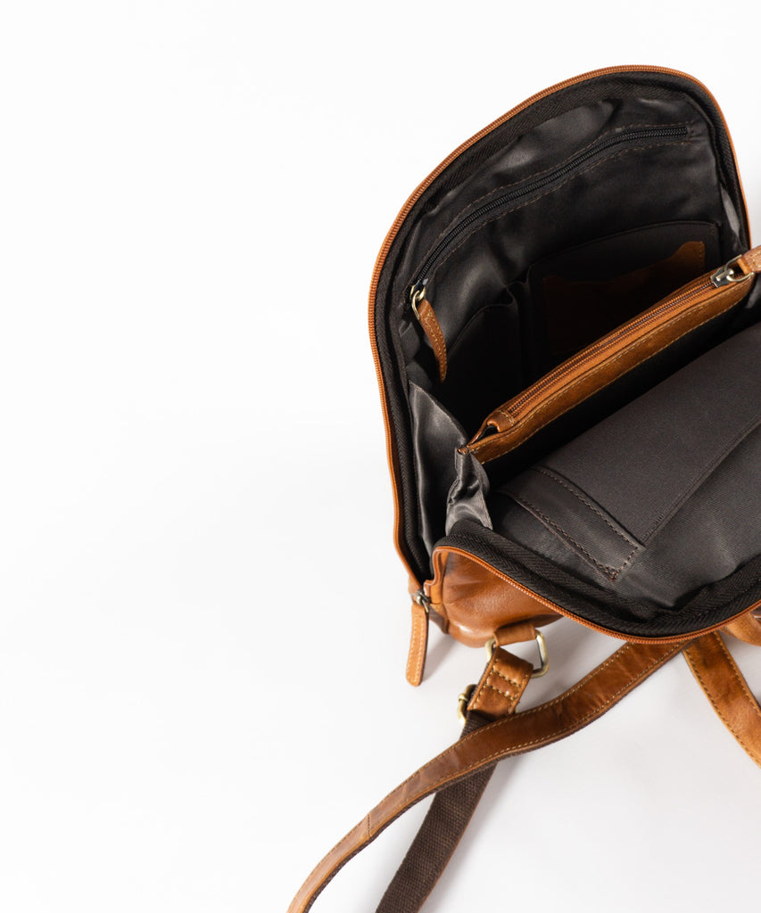 Mochila piel camel detalle trenzado