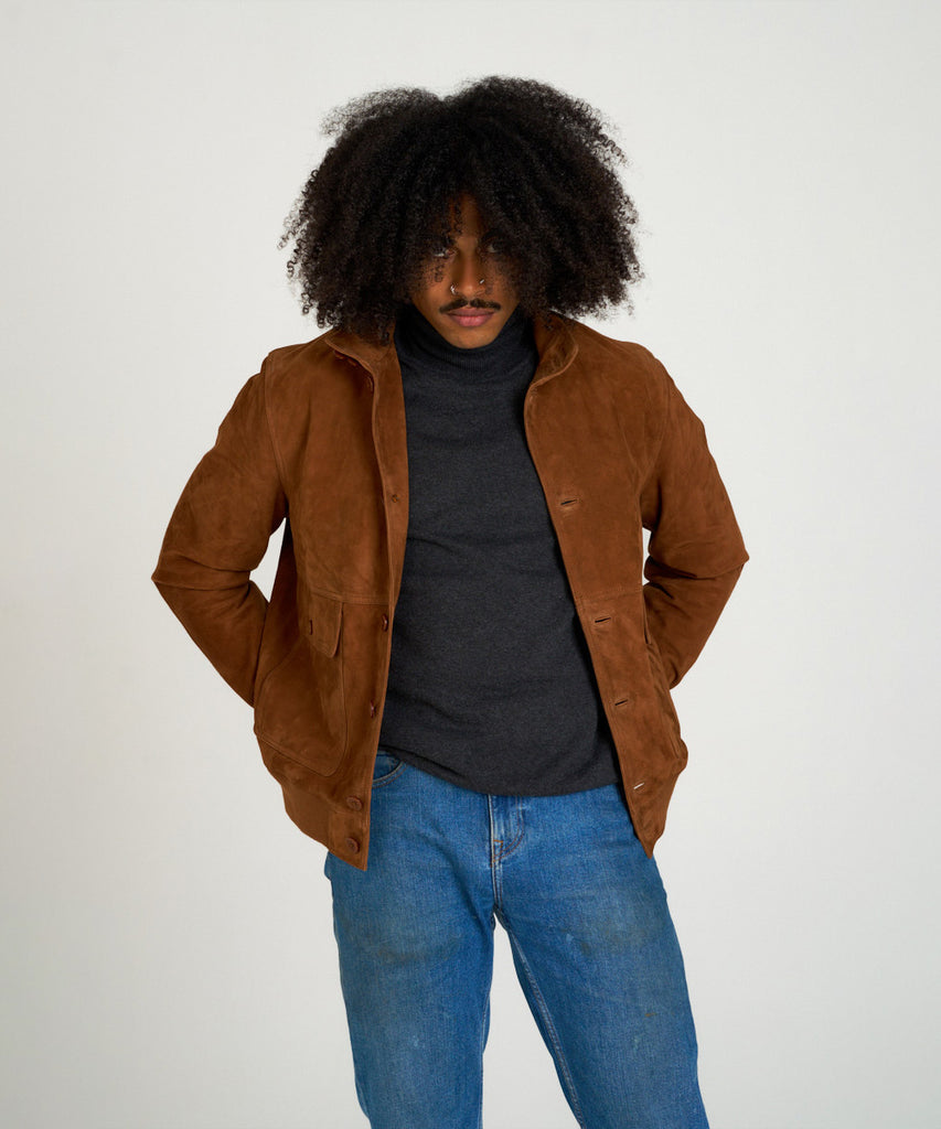 Cazadora acabado ante en piel de origen caprino.