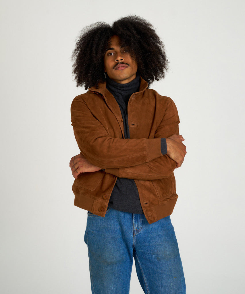 Cazadora acabado ante en piel de origen caprino.