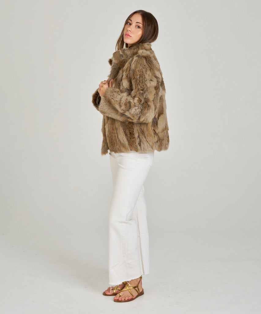 Chaqueta corta en piel de pelo natural de conejo
