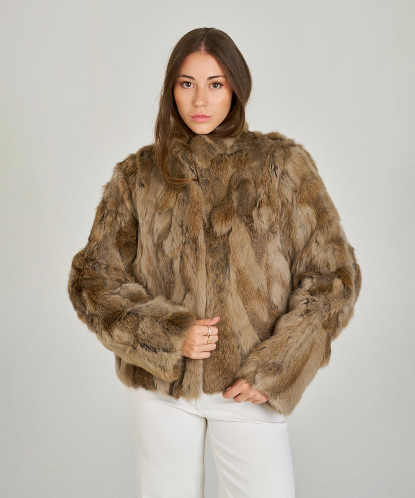 Chaqueta corta en piel de pelo natural de conejo