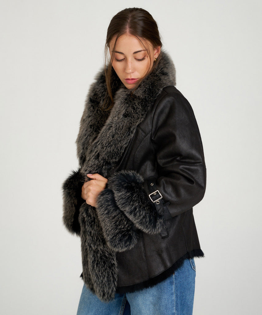 Chaqueta de piel vuelta rex y zorro.