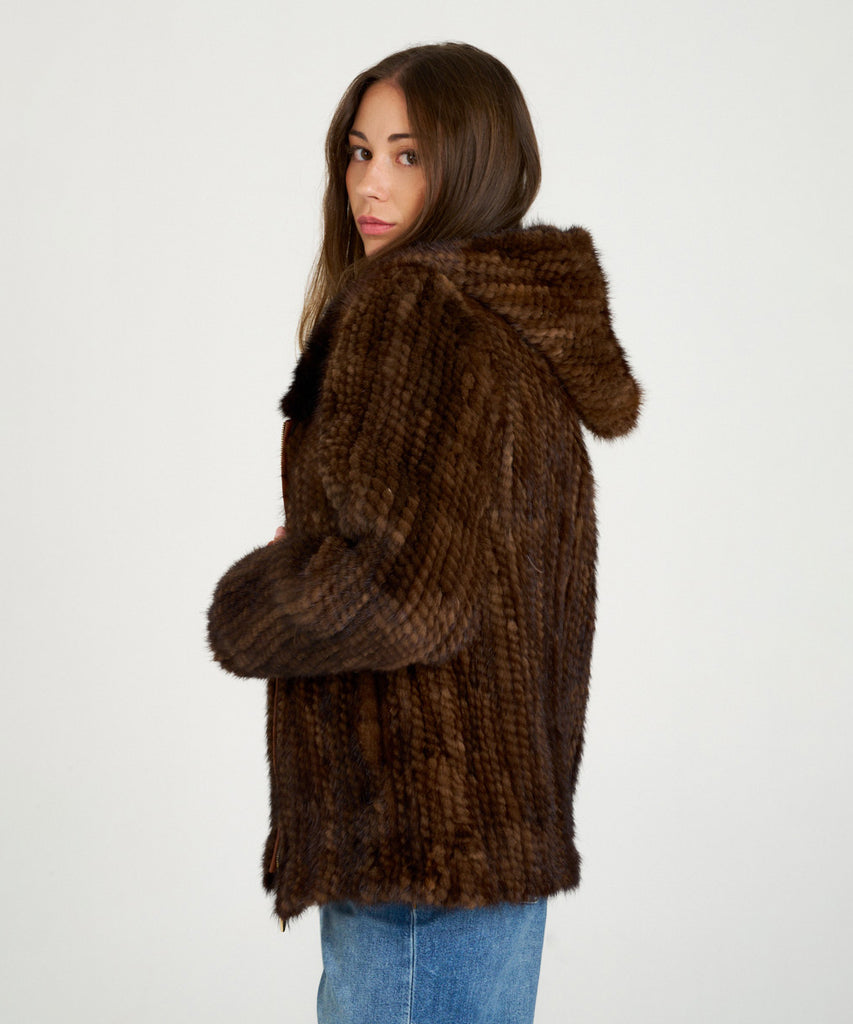 Chaqueta de visón tricotado marrón con capucha