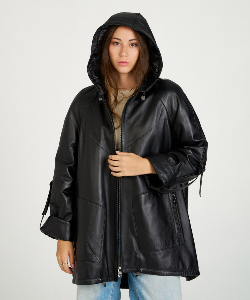 Parka de piel negra con capucha y forro estampado de HervásPiel