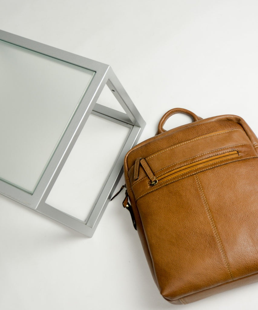 Mochila convertible camel