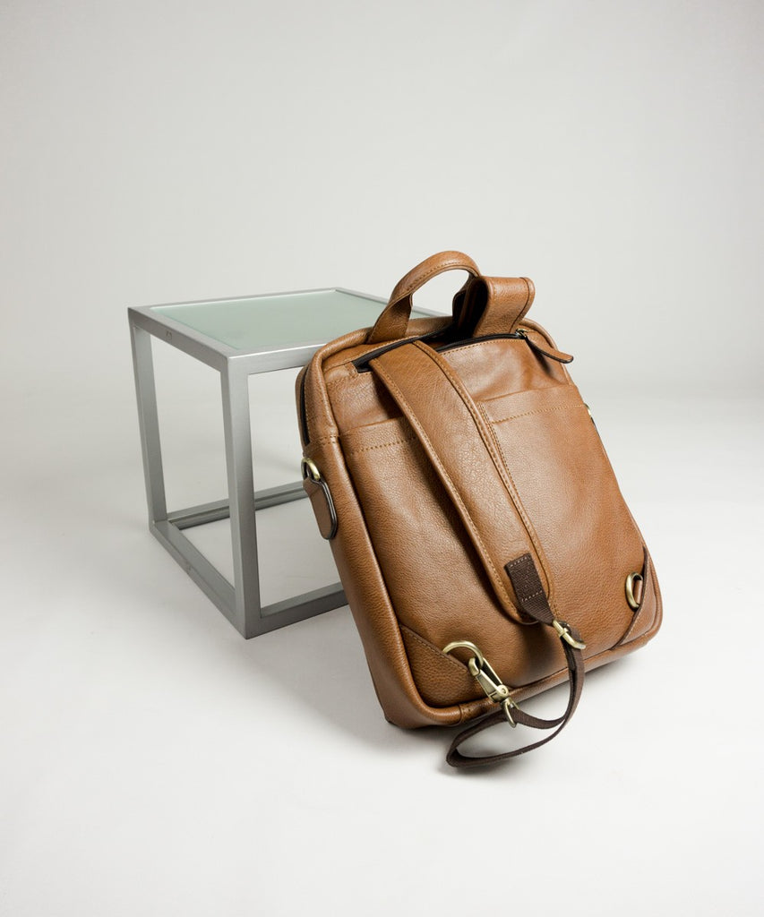 Mochila convertible camel