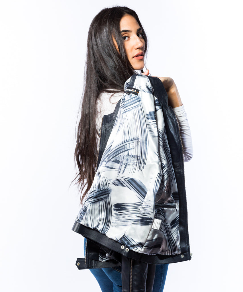 Cazadora de piel detalle pespuntes