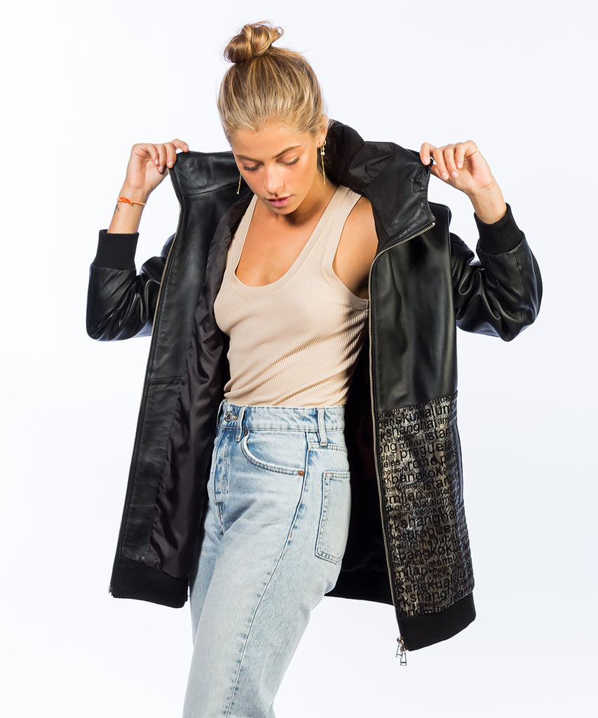 Chaqueta oversize piel grabado