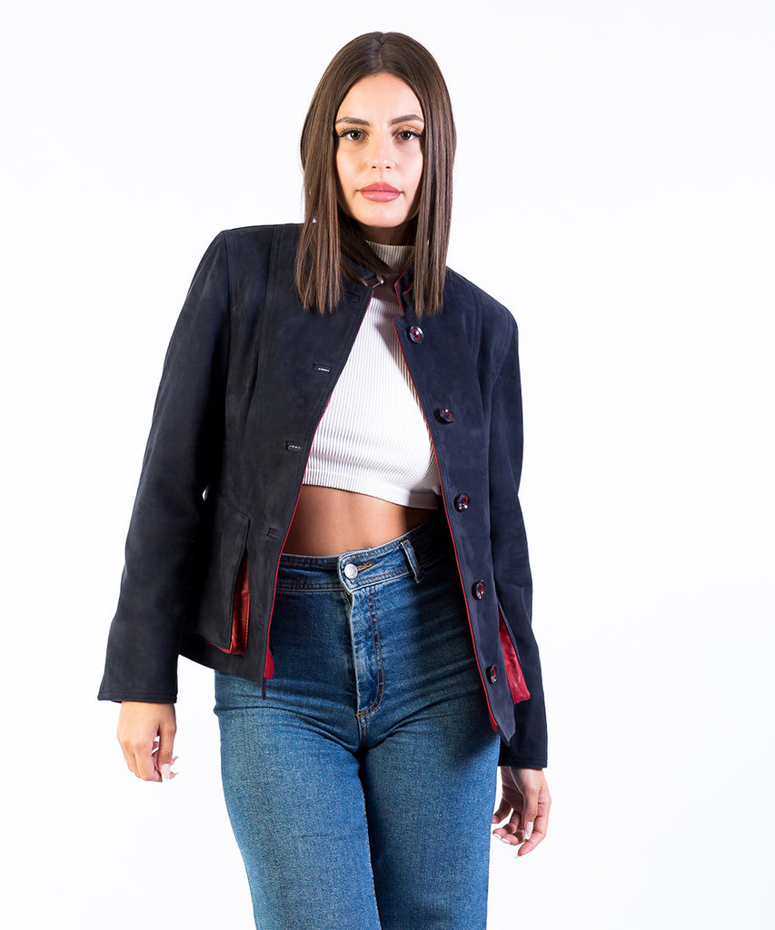 Chaqueta piel ante contraste mujer