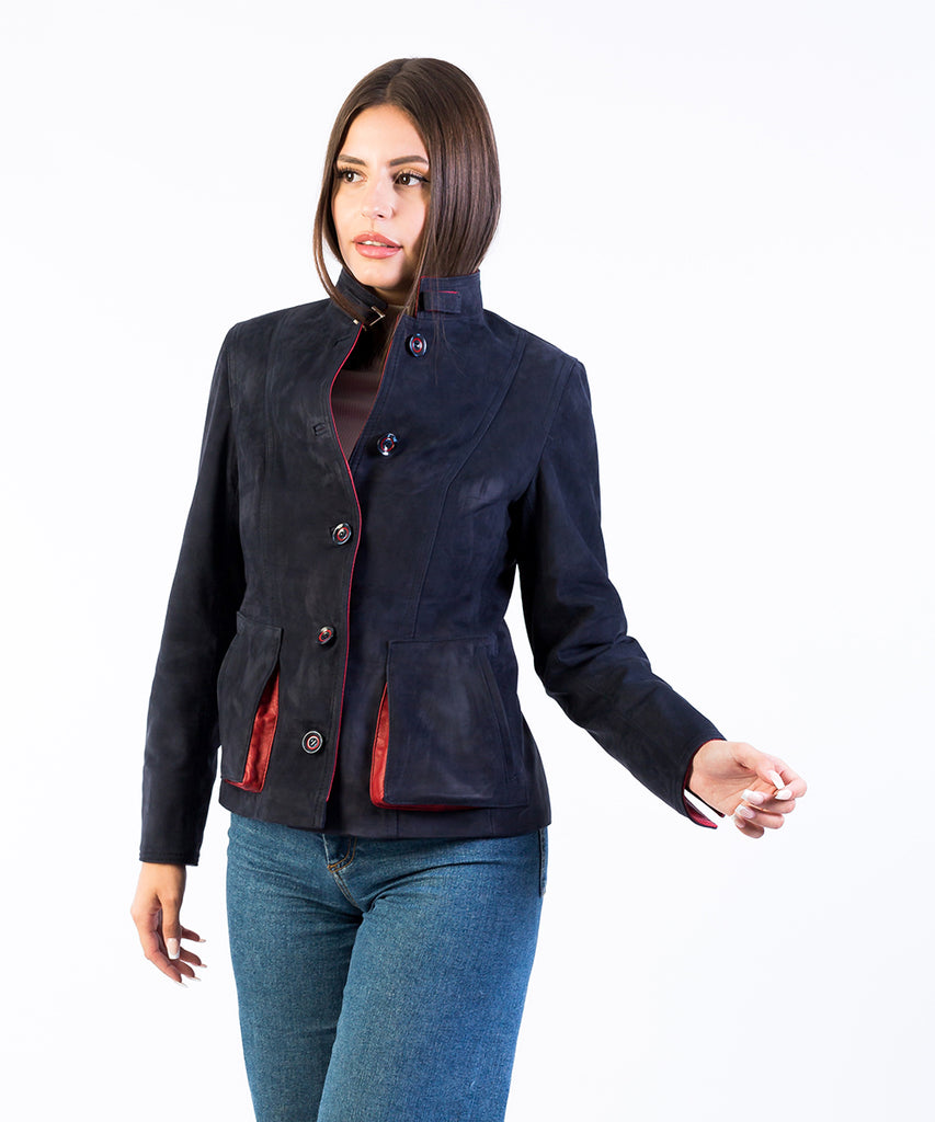 Chaqueta piel ante contraste mujer