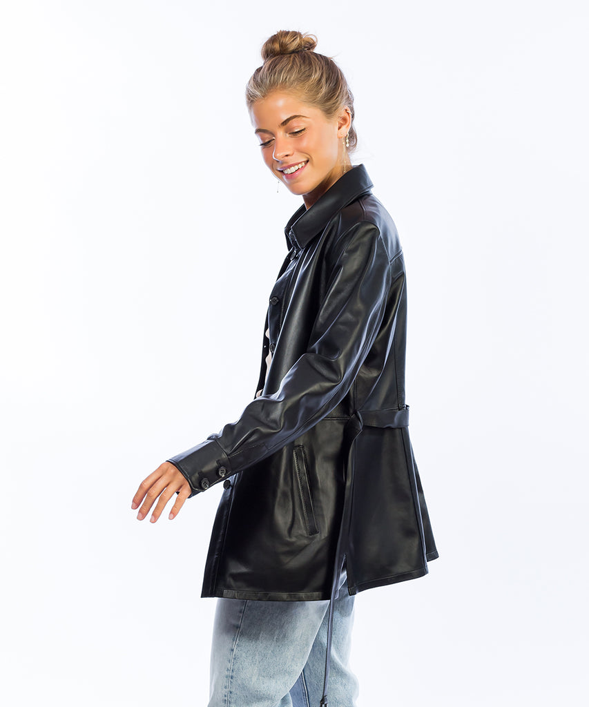 Sobrecamisa de piel en napa negra